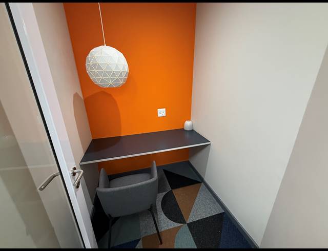 1,770M² OFFICE TO LET IN SANDOWN